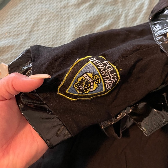 Sexy cop uniform - Picture 4 of 5